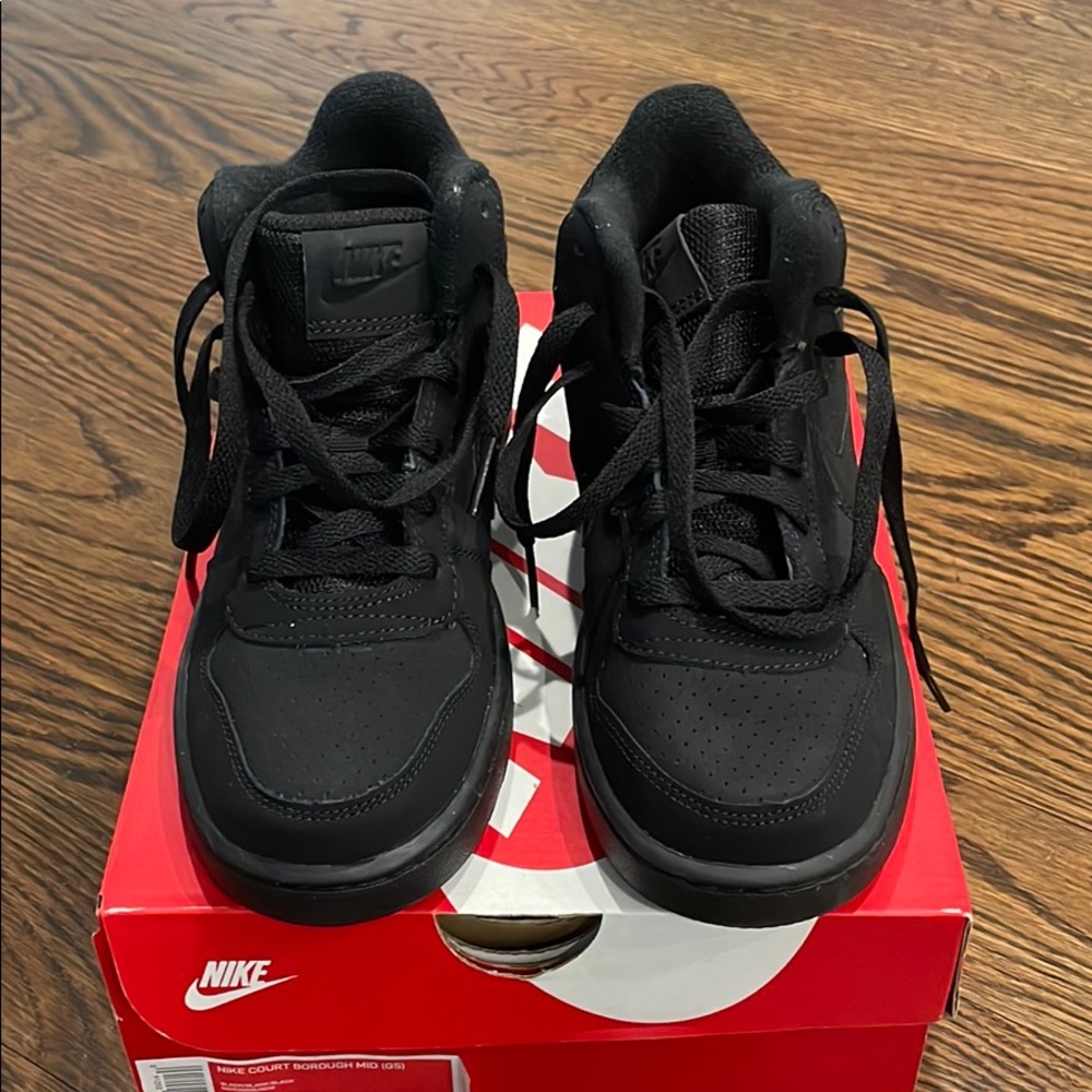 Nike Court Borough Mid - Brand New never worn!